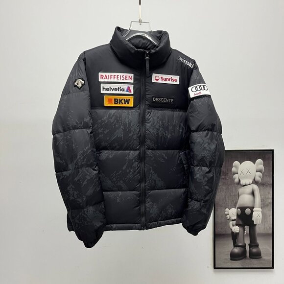 DESCENTE Unisex Ski Style Down Jacket - Picture 4 of 9